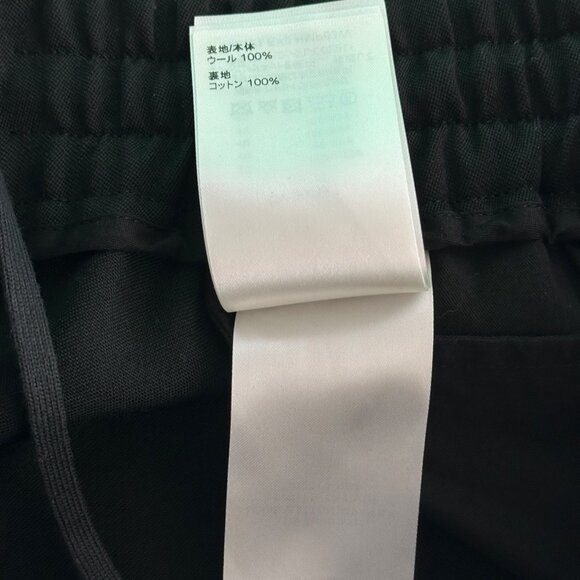 Louis Vuitton Black & Pink Logo Shorts - Picture 7 of 8